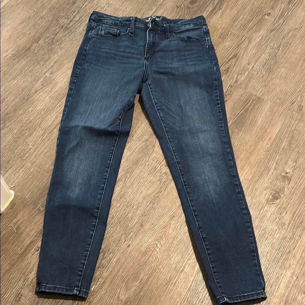 Universal Thread Blue Skinny Jeans with Tapered Fit